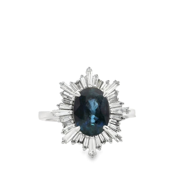 Anillo de Zafiro Ovalado con Diamante Baguette